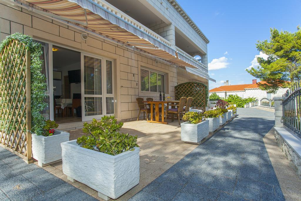 Apartments Villa Maris Lumbarda Room photo