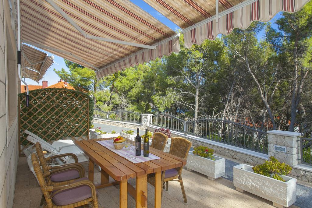 Apartments Villa Maris Lumbarda Room photo